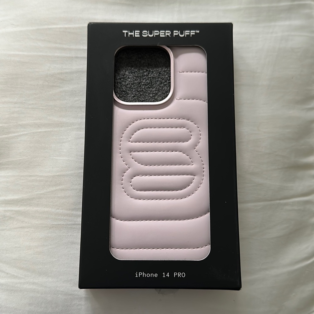 Aritzia Super Puff Case